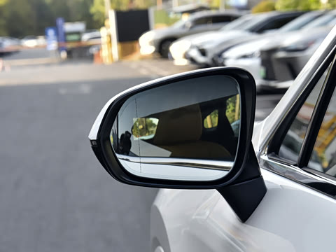 2026�� 350h ����������