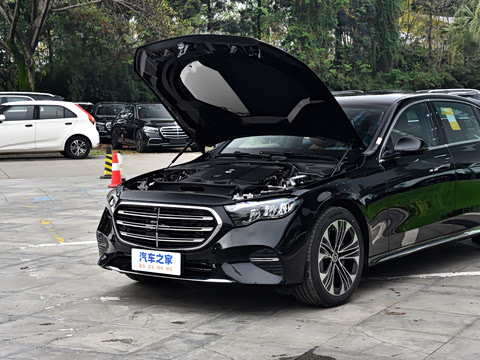 2026�� �Ŀ� E 300 L ������