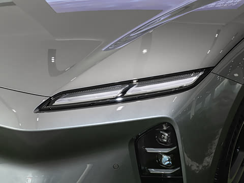 2025�� �ھ������ 100kWh Touring