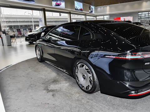 2025�� ������