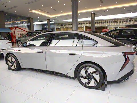 2025�� 640 ���� ��ѡ��