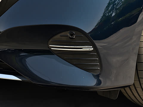 2026�� �Ŀ� E 300 L ������