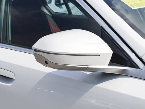 2026�� 530Li ������ M�˶���װ