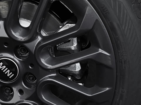 2026�� 466km COOPER E ������