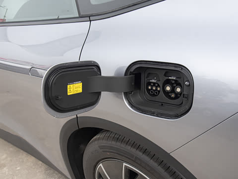 2025�� �Ŀ� 560PRO 185kW