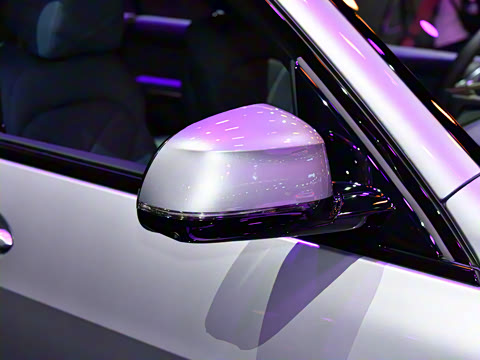 2025�� xDrive 40Li ������M�˶���ҹ��װ