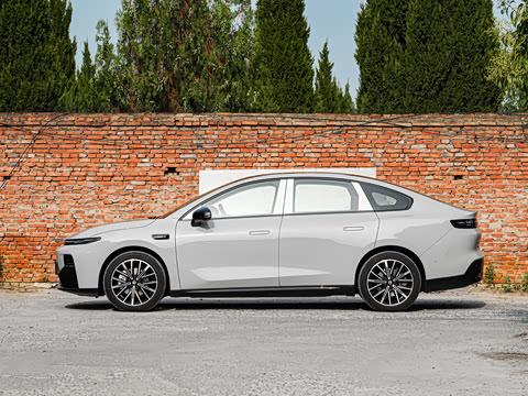 2027�� 670������