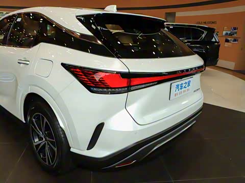 2026�� 350h ����������