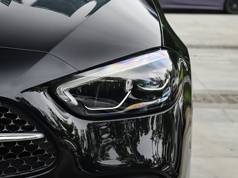 2026�� C 260 L �˶��ر��