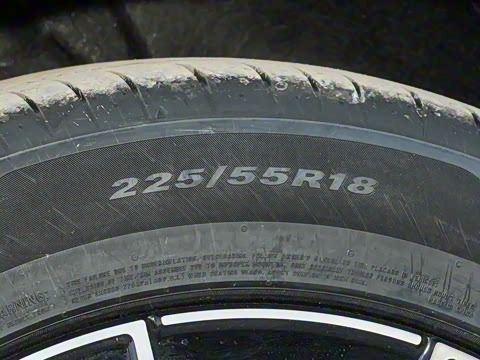 2026�� E 260 L �����