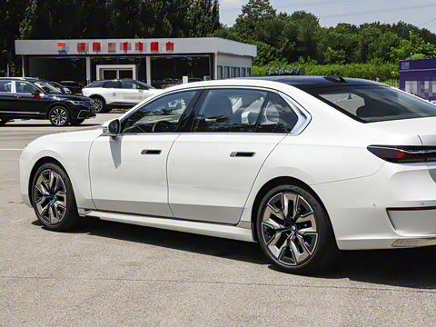 2023�� 740Li ������ ������װ