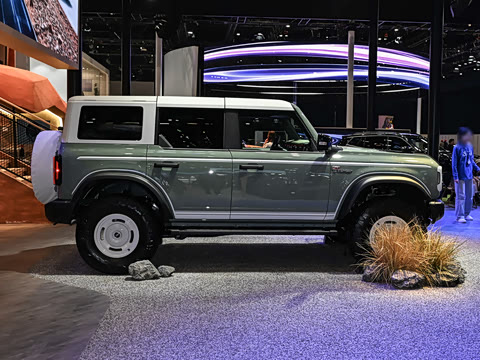 2025�� 2.3T 1966��Ű�
