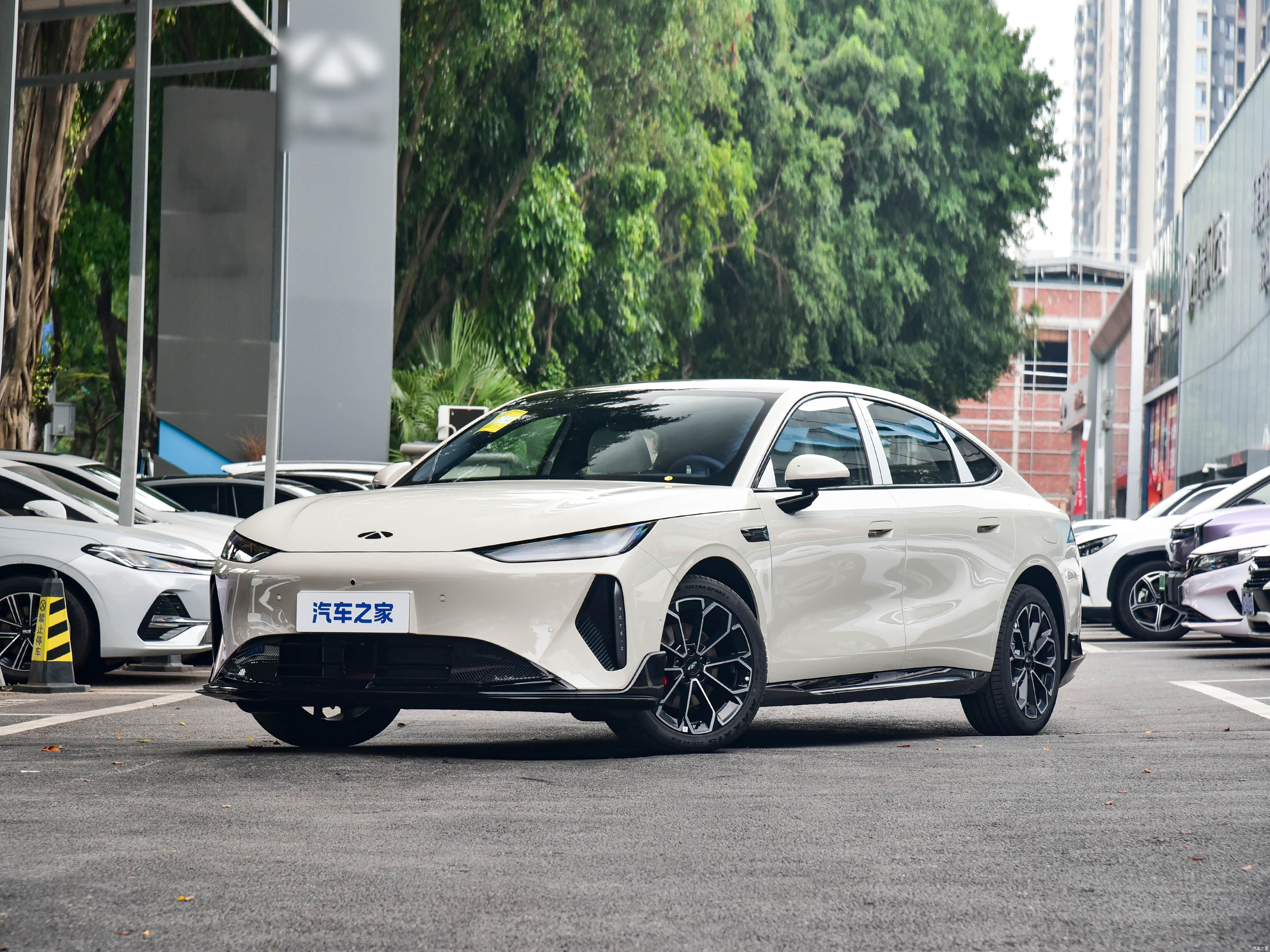 Chery Fulwin A9