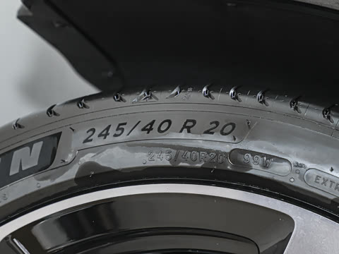 2026�� �ھ������ 100kWh Touring