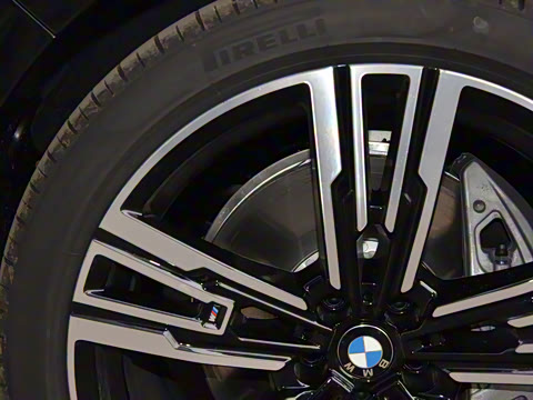 2026�� 740Li ������ M�˶���װ