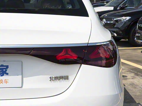 2025�� �Ŀ� E 260 L