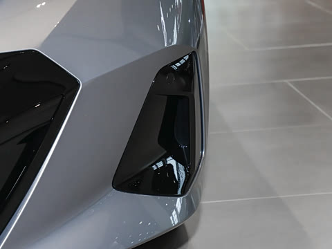 2026�� 530Li ������ M�˶���װ