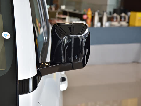 2026�� 110 3.0T P400 X-Dynamic HSE