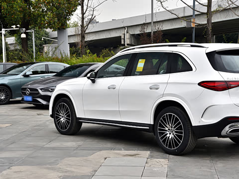 2026�� GLC 300 L 4MATIC ������