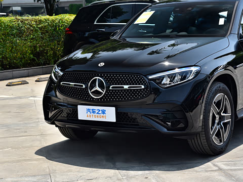 2026�� �Ŀ� GLC 260 4MATIC ����SUV