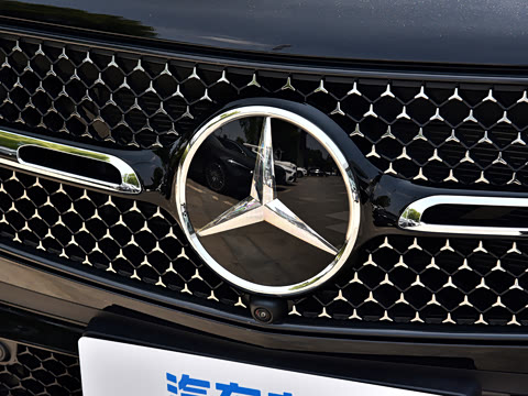 2026�� �Ŀ� GLC 260 4MATIC ����SUV