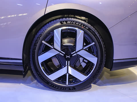 2026�� ���� 725 Max �콢��