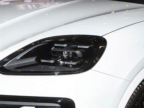 2026�� Cayenne Coup�� 3.0T