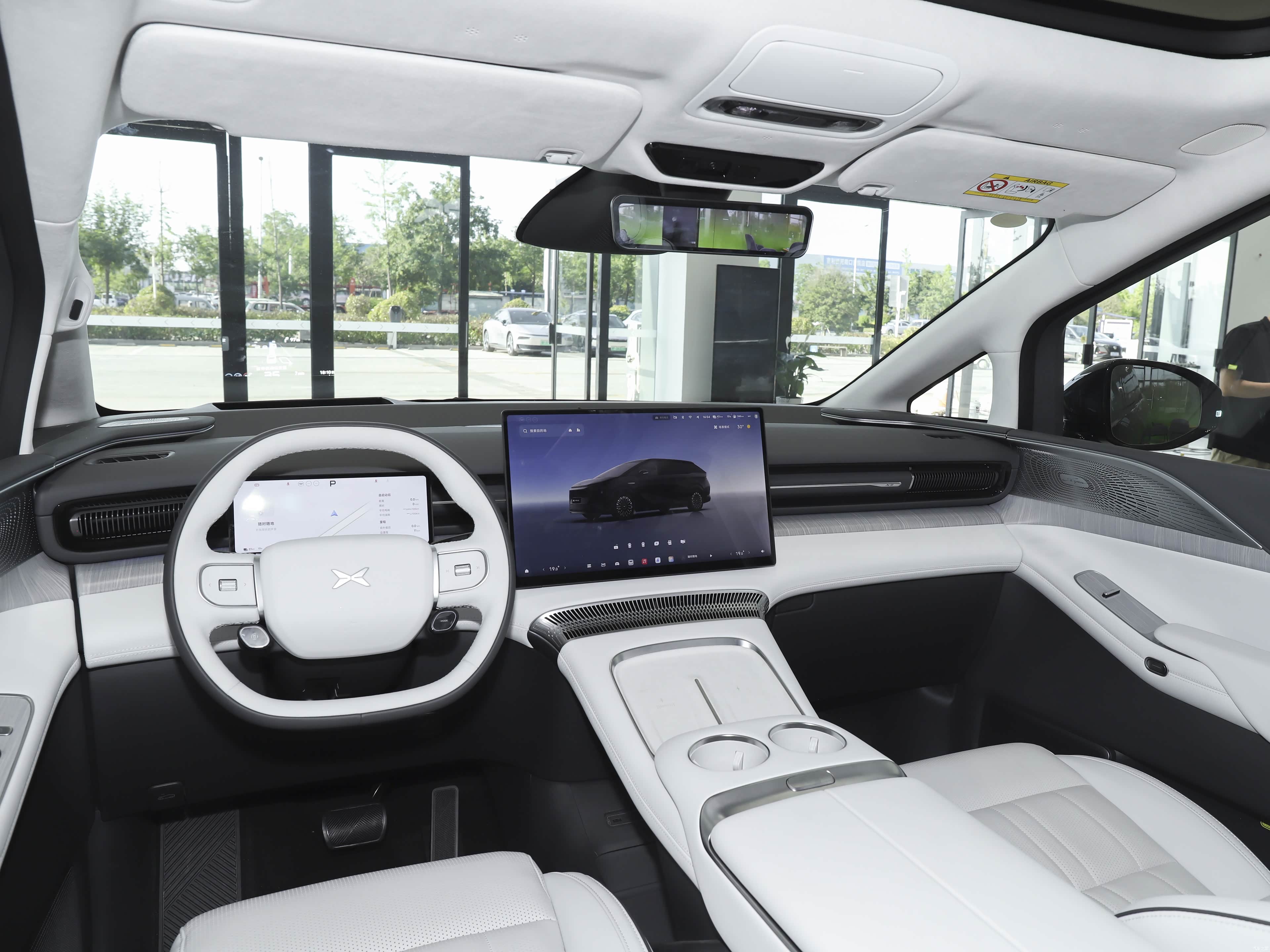 XPeng X9, миниатюра 11