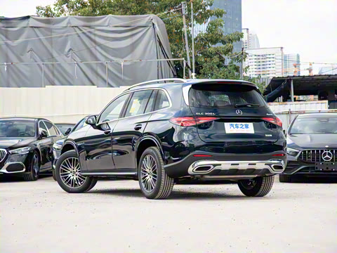 2026�� GLC 300 L 4MATIC ������ 5��