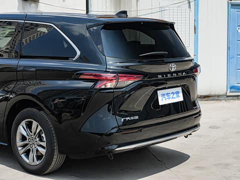 2027�� 2.5L ˫������������
