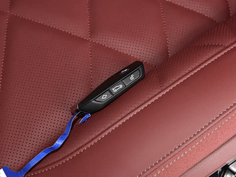 2025�� xDrive 40Li M�˶���ҹ��װ