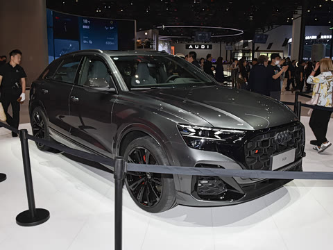 2026�� 4.0 TFSI 