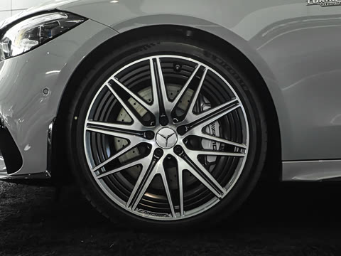 2026�� AMG C 43 4MATIC