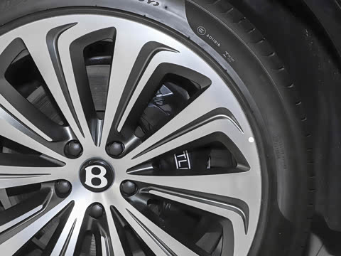 2026�� 4.0T V8 ������վ���
