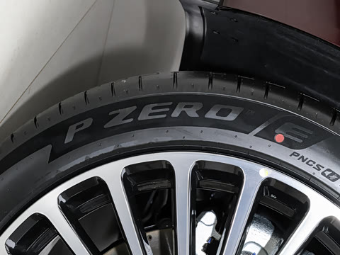 2025�� ���� Ultra�� 53.4kWh 6���� (896�߼����״