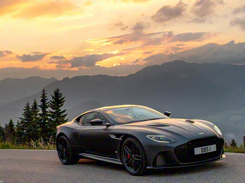 2023�� DBS Superleggera V12 Coupe