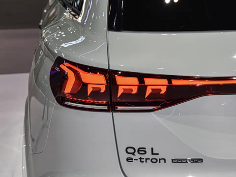 2026�� quattro Ǭ���Ǽݰ�