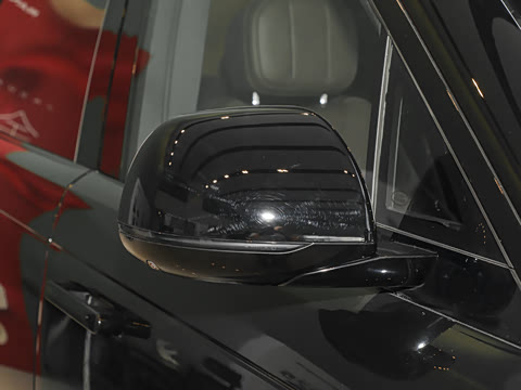 2025�� 400PS Dynamic SE