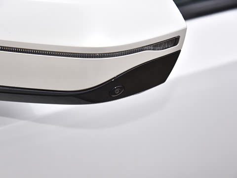 2026�� �Ŀ� 530Li ������ M�˶���װ