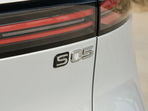 2026�� 215Max���̰�