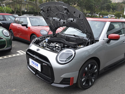 2026�� JOHN COOPER WORKS
