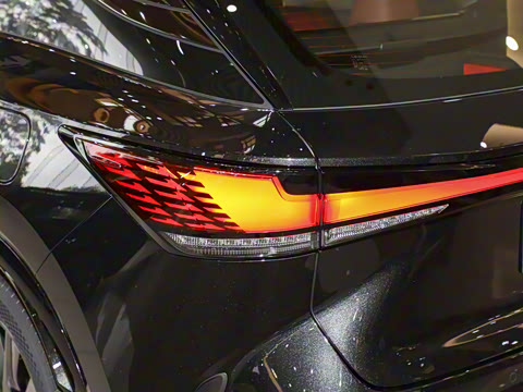 2026�� 500h ����F SPORT Performance