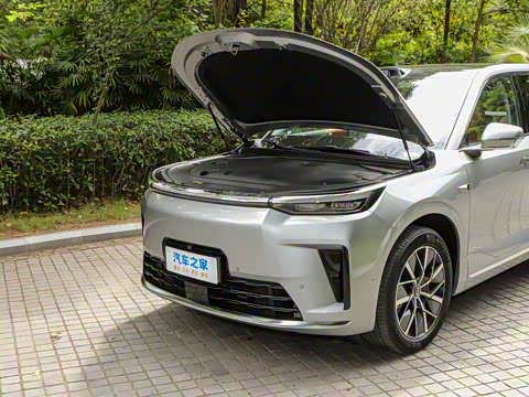 2025�� Ǭ�� UItra 6��