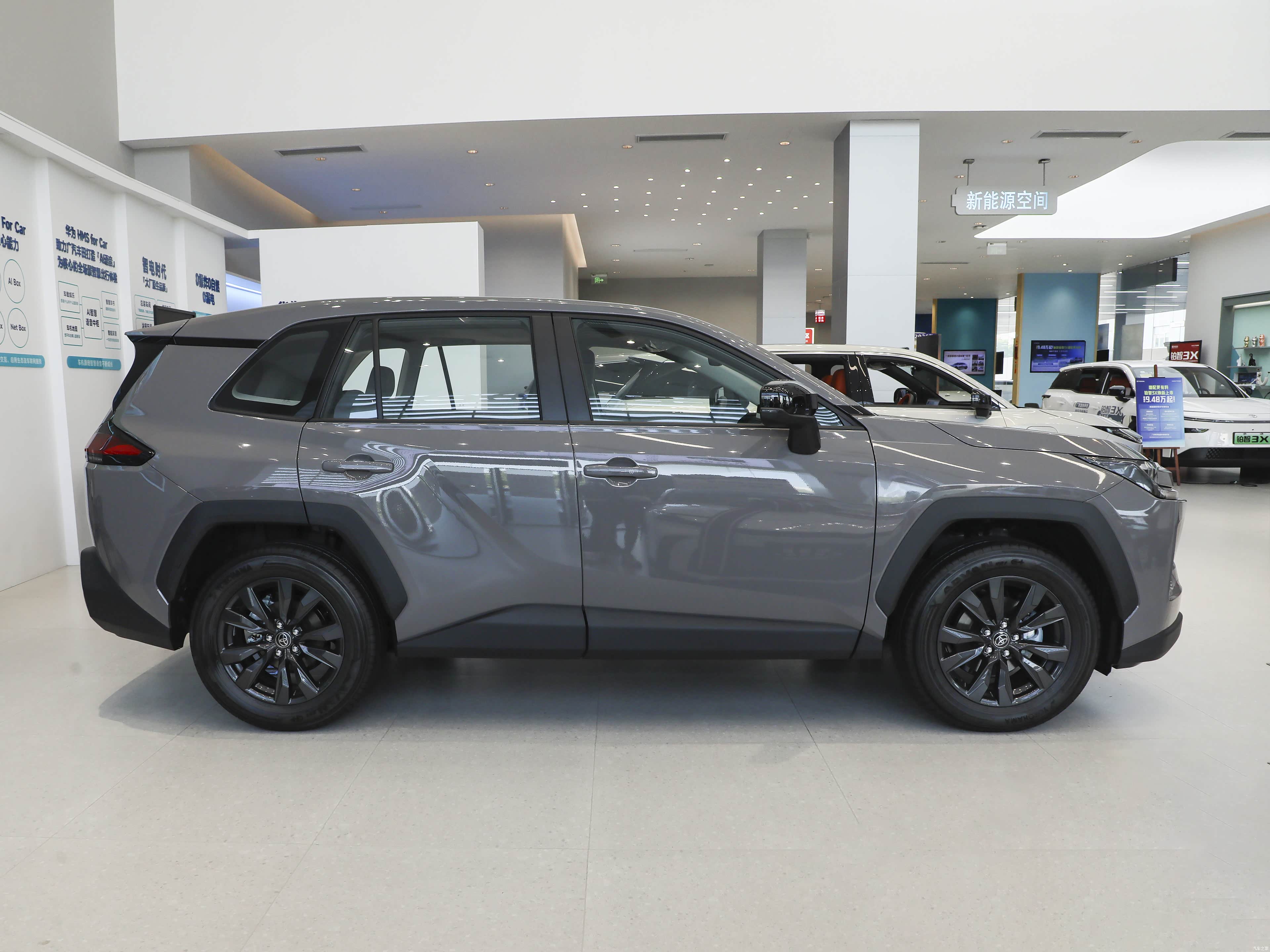 Toyota Wildlander, миниатюра 8