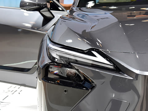 2025�� 350e