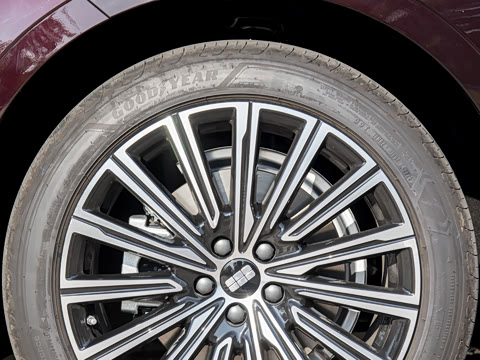 2026�� 225km EM-P Զ�����ǺӰ�+ҫҹ��װ