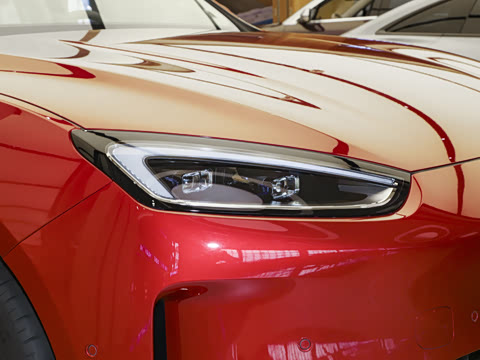 2025�� ����   Ultra ������