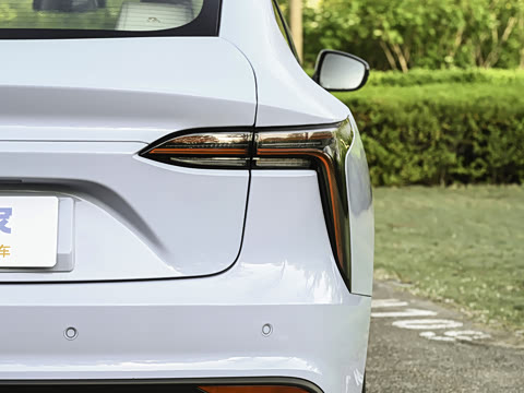 2026�� 705km MAX����������
