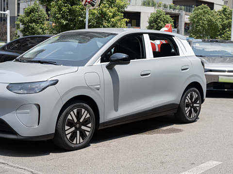 2027�� 405������