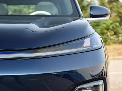 2025�� �Ŀ� ����Max